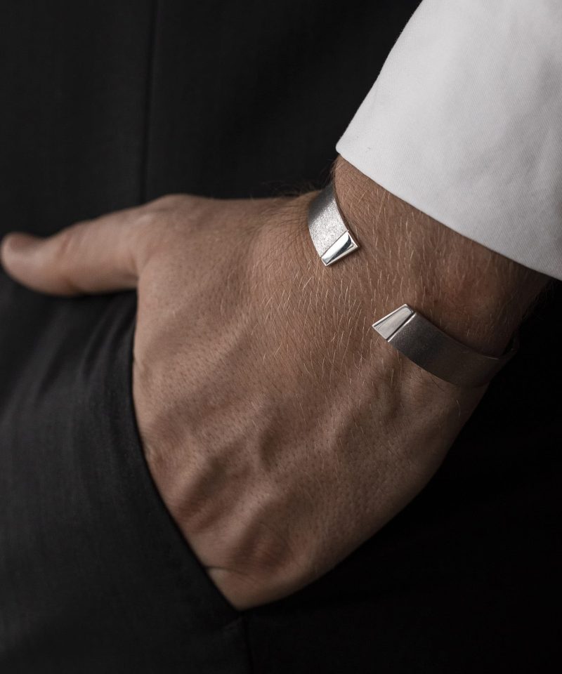 Alternative view of Preikestol armring 925s matt