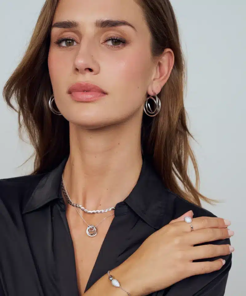 Alternative view of Heartbeat halssmykke