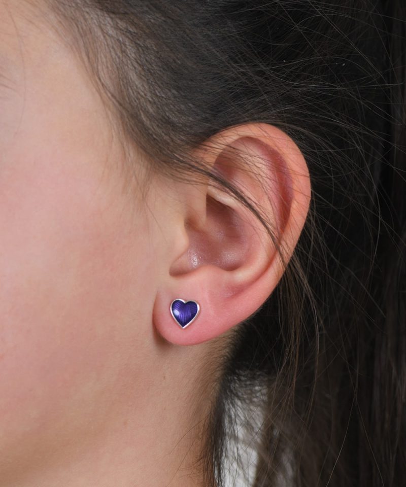 Alternative view of Ørestikk i sølv - Lilla hjerter
