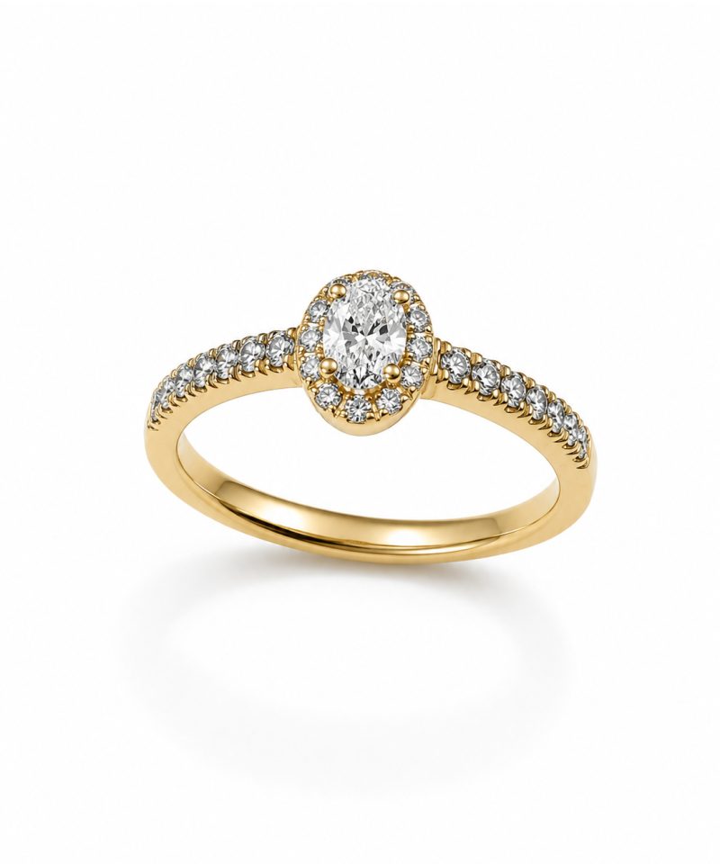 Ring i gult gull med oval senter diamant