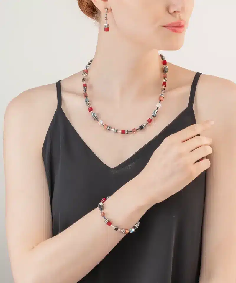 Alternative view of Halssmykke 501210-0300