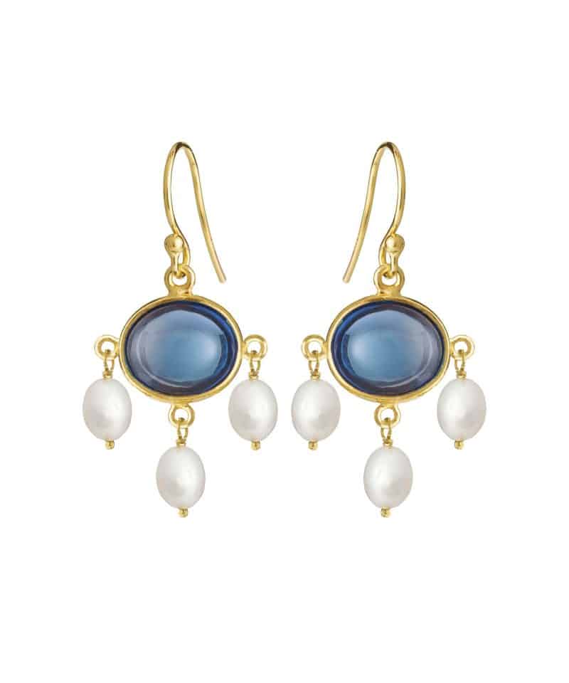 Ørepynt i forgylt sølv med london blue krystall og ferskvannsperler