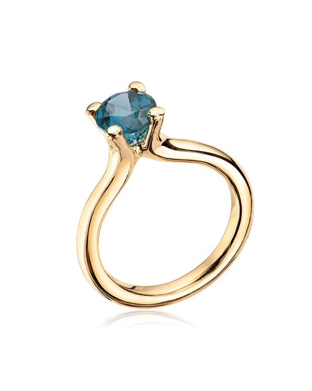 Lene Visholm ring i gull med london blue topas