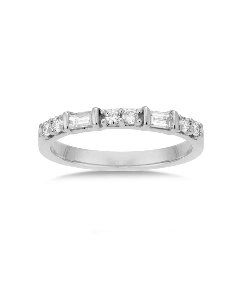 Ring i hvitt gull med diamanter 0.34ct