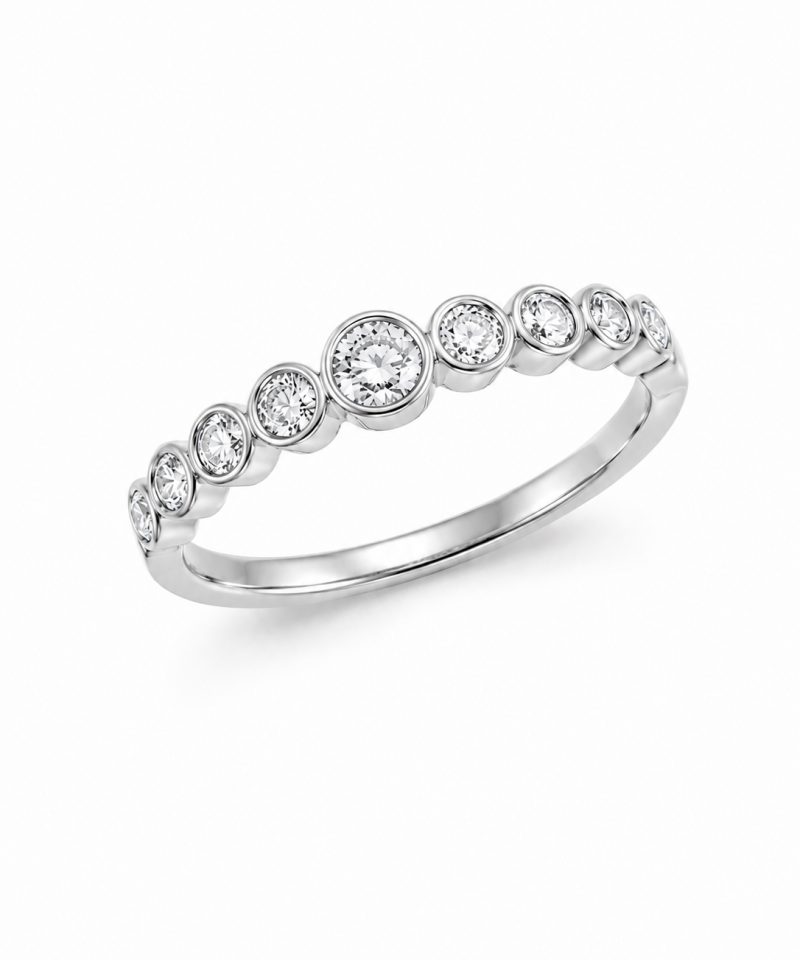 Ring i hvitt gull med diamanter 0,37ct W SI