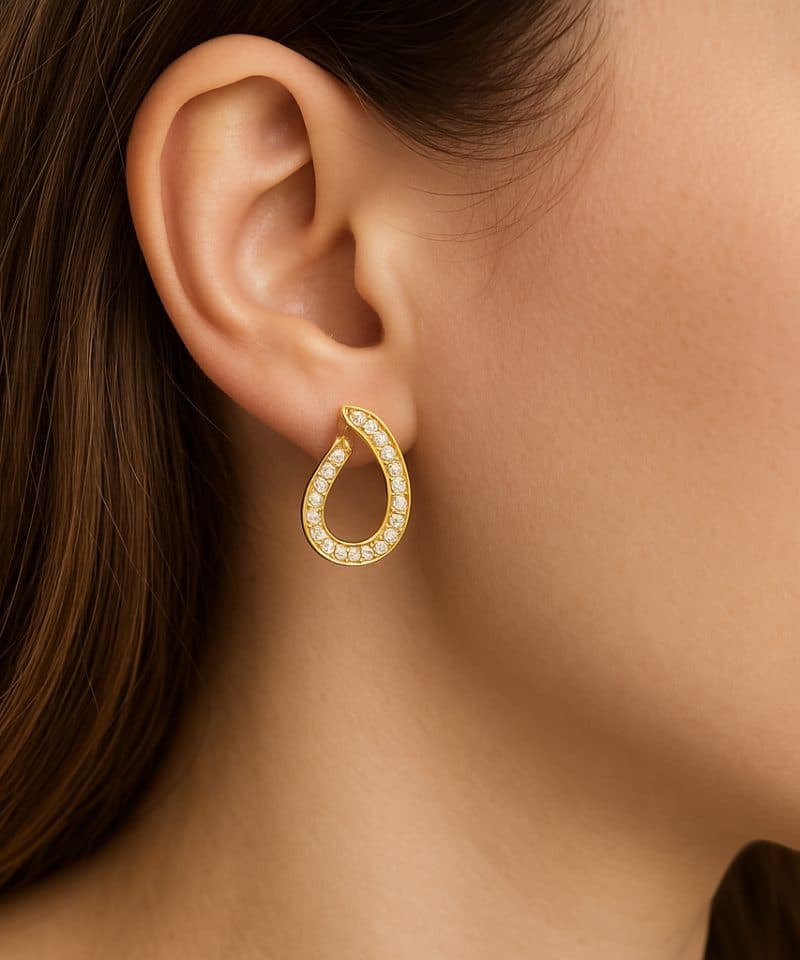 Alternative view of Ørepynt i gult gull 0.86ct W/SI