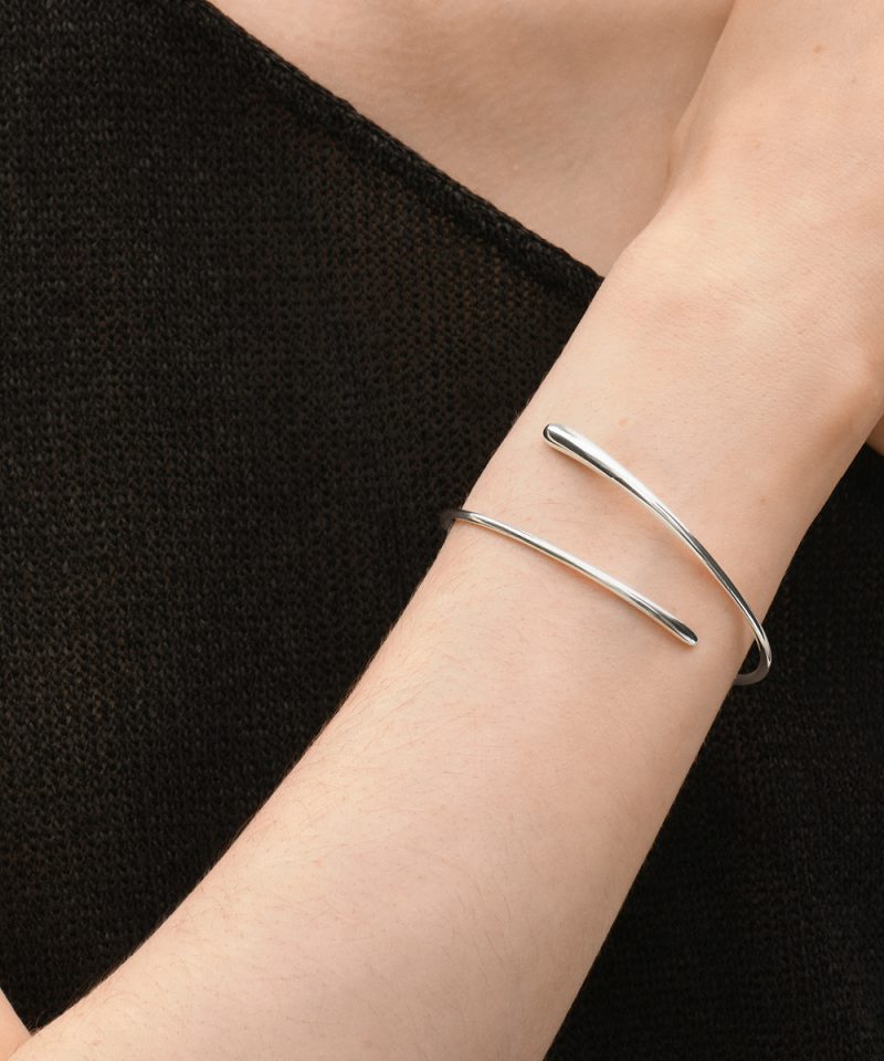 Alternative view of Mercy Armring