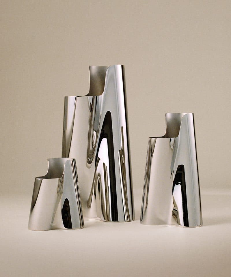 Alternative view of Lituus Gulvvase