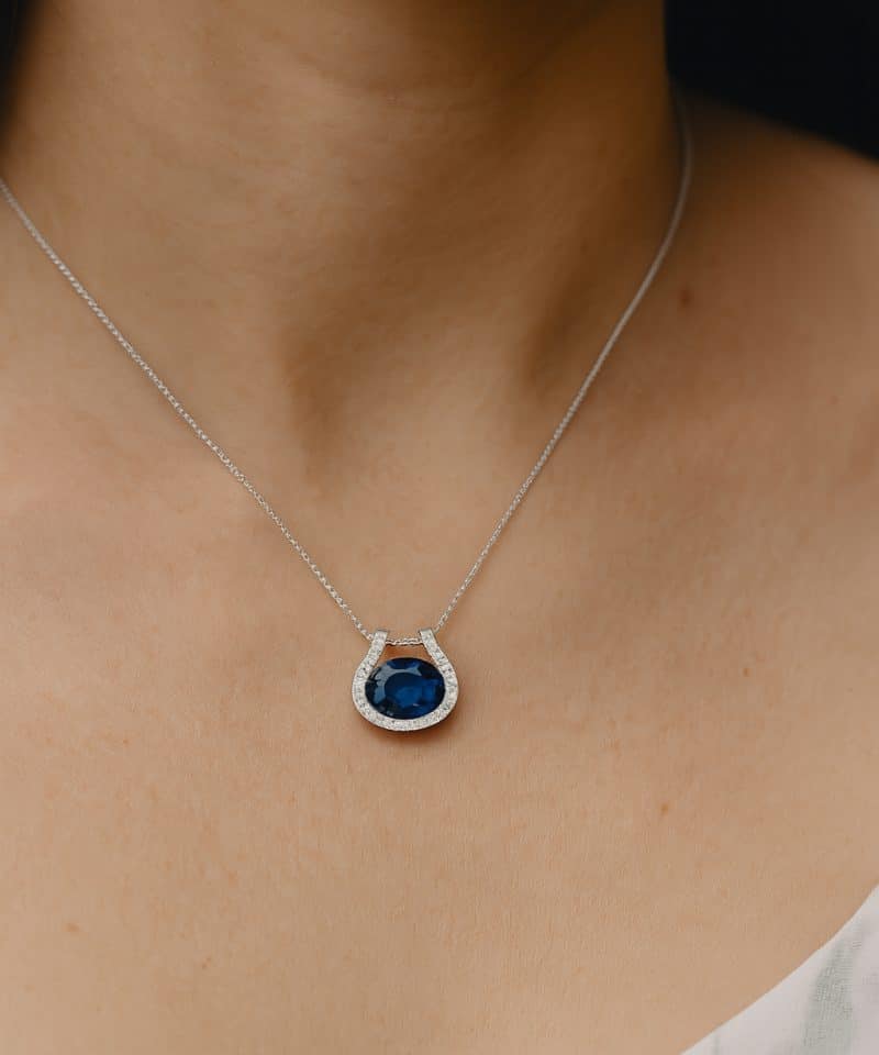 Alternative view of Anheng hvitt gull med safir og diamanter 0.09ct