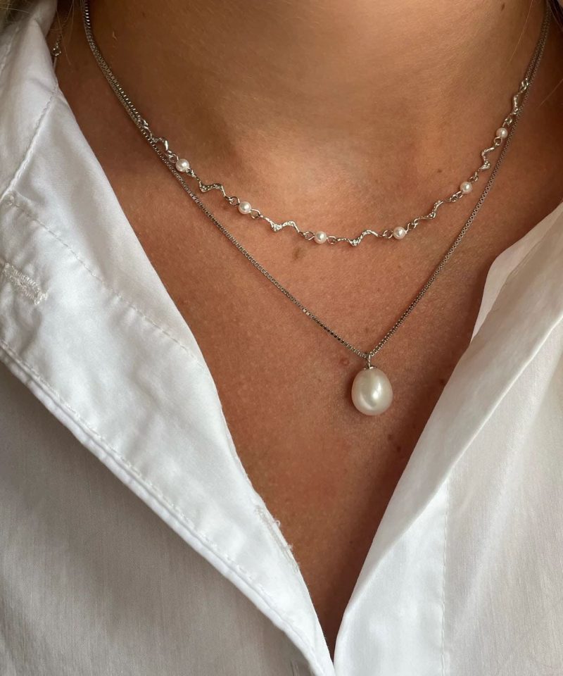 Alternative view of Lorelai Necklace - Silver