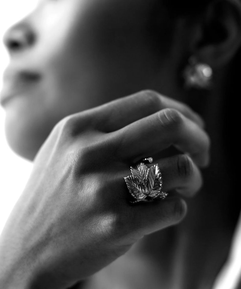 Alternative view of Roseblad Statement Ring med diamant