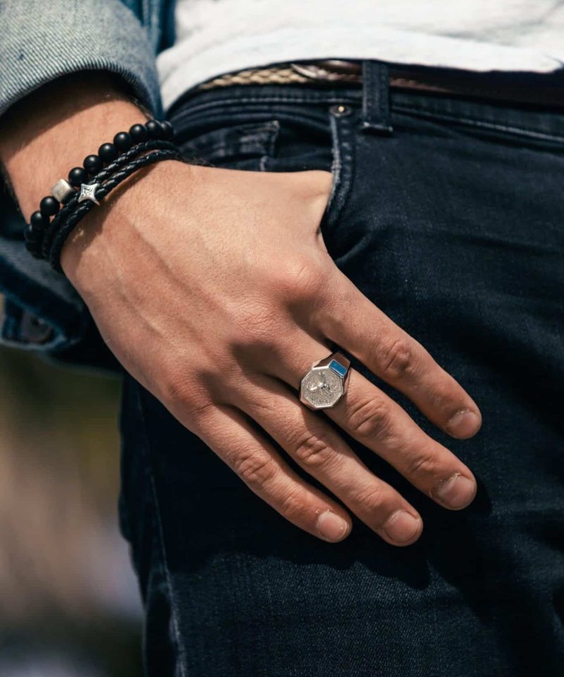 Alternative view of Armbånd - Black Bolo Leather with Hook Clasp