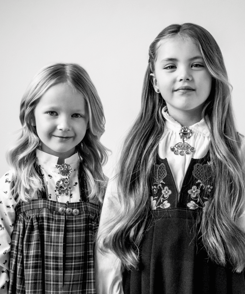 Alternative view of Sølje, rose, oksidert